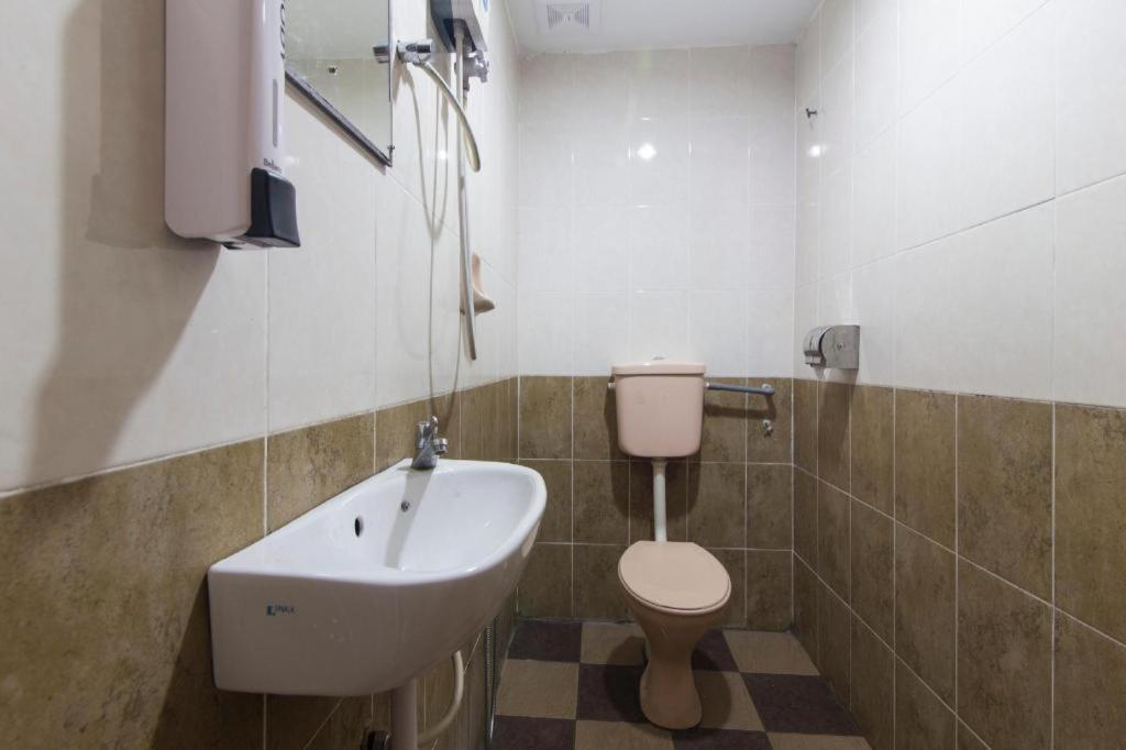 Oyo 44100 Hotel Casavilla Petaling Jaya Eksteriør bilde