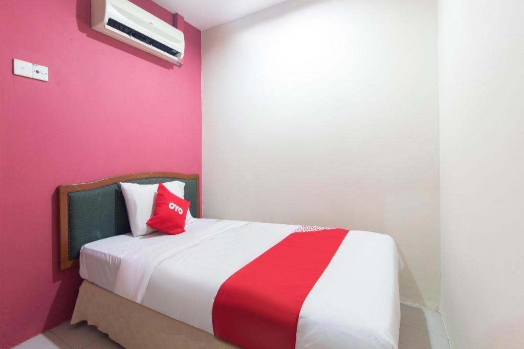 Oyo 44100 Hotel Casavilla Petaling Jaya Eksteriør bilde