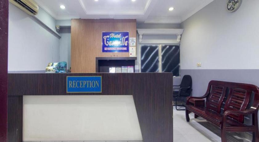 Oyo 44100 Hotel Casavilla Petaling Jaya Eksteriør bilde