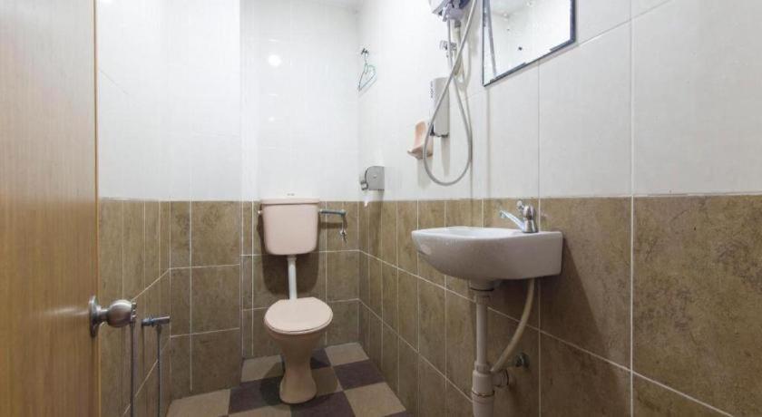 Oyo 44100 Hotel Casavilla Petaling Jaya Eksteriør bilde